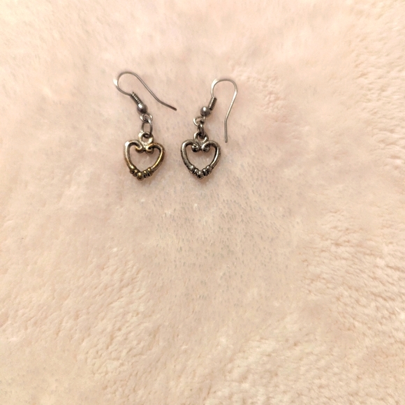 💕3for$15 Women's Heart Earrings - Picture 1 of 7